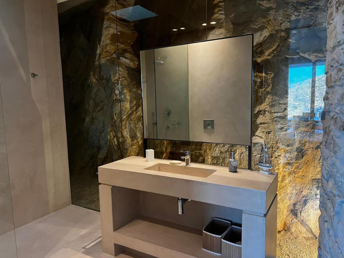 מילופוטאס Private 4 Bedroom Luxury Peaceful Mylo Villa W 2 Pools Close To Mylpotas Beach מראה חיצוני תמונה